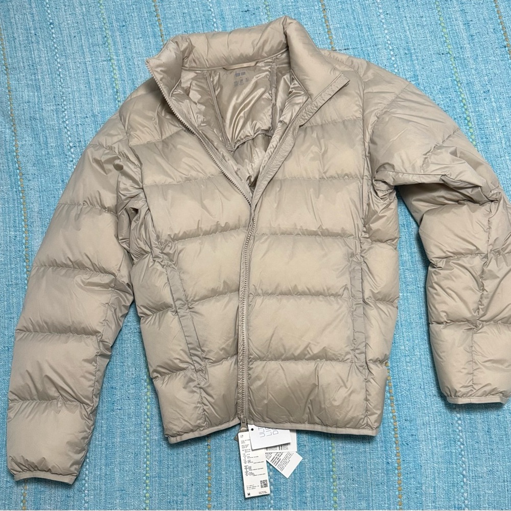 Uniqlo Men's Puffer Jacket in Light Gray